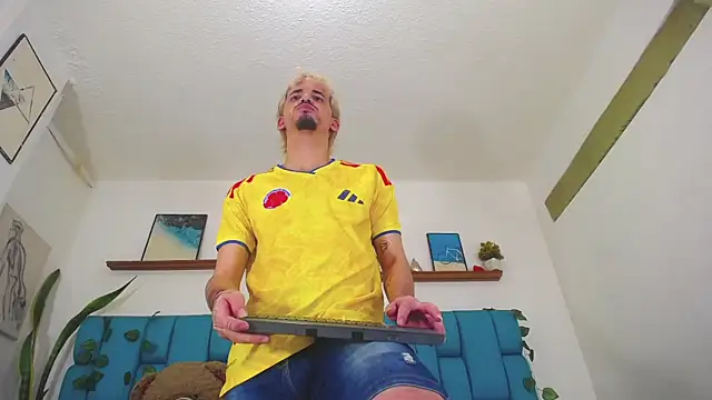 boy Dirty X online show from August 7, 2026, 6:04 am