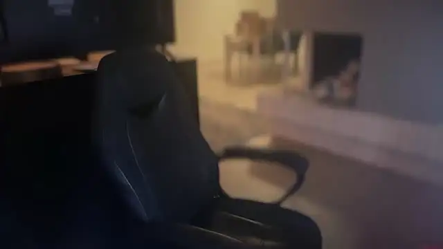 Snapshot of Melina_Diamond chatting on January 16, 2026, 10:14 pm Melina Diamond online show from January 16, 2026, 10:14 pm