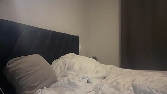 Snapshot of Melina_Diamond chatting on March 16, 2026, 10:36 pm Melina Diamond online show from March 16, 2026, 10:36 pm