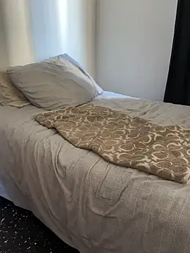 LiaCuti online show from February 14, 2026, 10:56 am