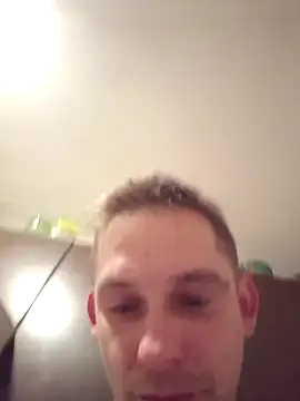 Snapshot of lsa_ chatting on December 18, 2025, 9:54 pm lsa online show from December 18, 2025, 9:54 pm