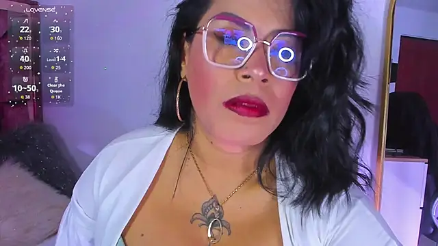 opalo youns online show from December 22, 2025, 12:40 am