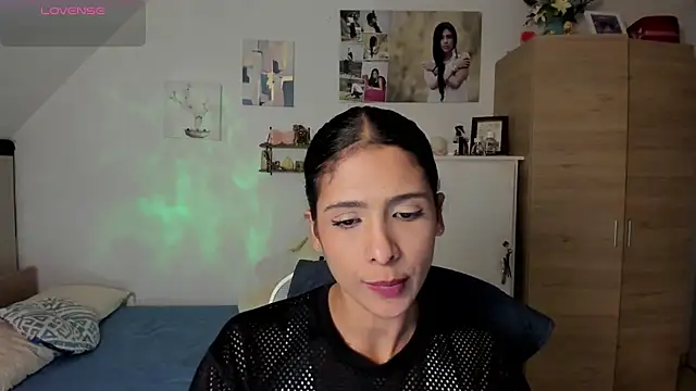 Snapshot of VEROSlen- chatting on June 17, 2026, 3:20 am VEROSlen- online show from June 17, 2026, 3:20 am