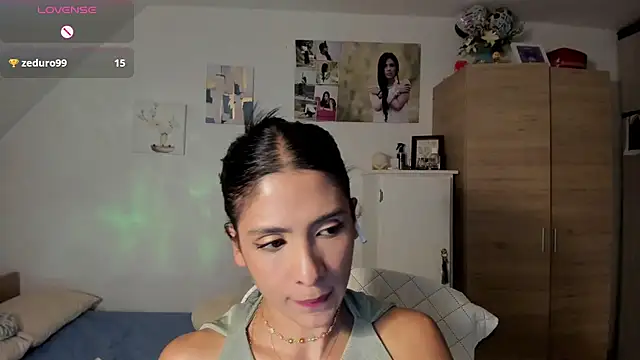 Snapshot of VEROSlen- chatting on July 14, 2026, 4:17 am VEROSlen- online show from July 14, 2026, 4:17 am