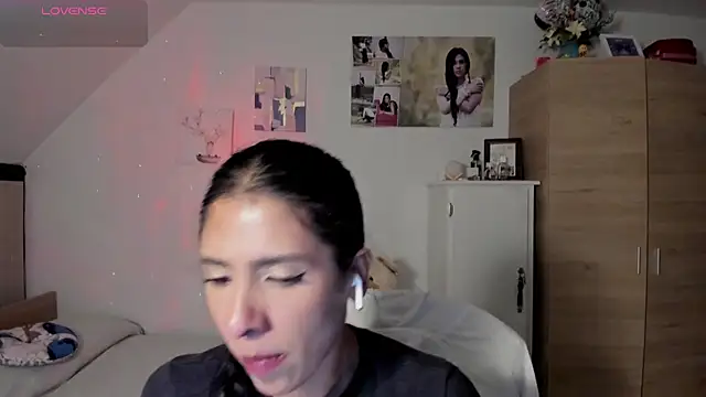 Snapshot of VEROSlen- chatting on July 22, 2026, 3:09 am VEROSlen- online show from July 22, 2026, 3:09 am