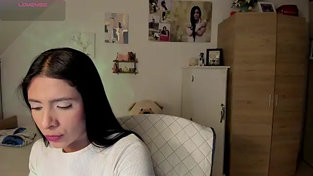 Snapshot of VEROSlen- chatting on August 2, 2026, 3:27 am VEROSlen- online show from August 2, 2026, 3:27 am