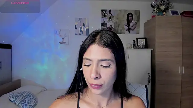 Snapshot of VEROSlen- chatting on August 6, 2026, 3:19 am VEROSlen- online show from August 6, 2026, 3:19 am