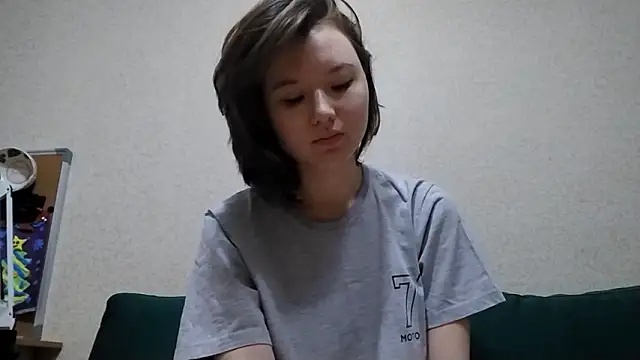 VelmaMaasch online show from February 2, 2026, 5:17 am