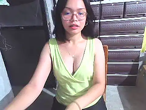 Snapshot of lwkfine chatting on May 7, 2026, 1:05 pm lwkfine online show from May 7, 2026, 1:05 pm