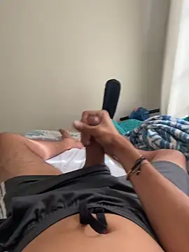 HotWhisper22 online show from January 8, 2026, 1:57 pm