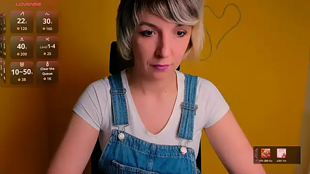 Lana Foxyy online show from April 28, 2026, 6:02 pm