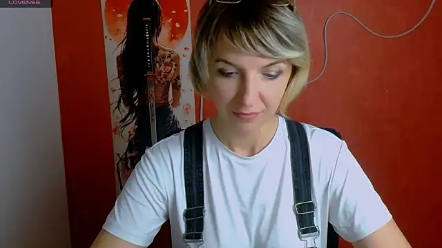 Lana Foxyy online show from May 8, 2026, 4:01 pm