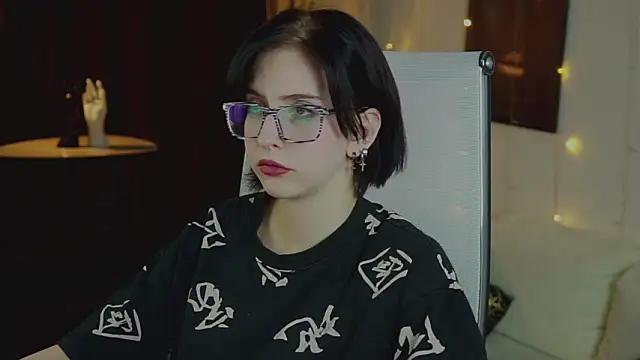 ElenaSomerhalder online show from February 5, 2026, 6:45 pm