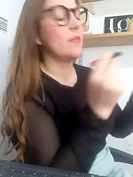 Snapshot of SofiEsteves chatting on May 12, 2026, 2:14 pm SofiEsteves online show from May 12, 2026, 2:14 pm