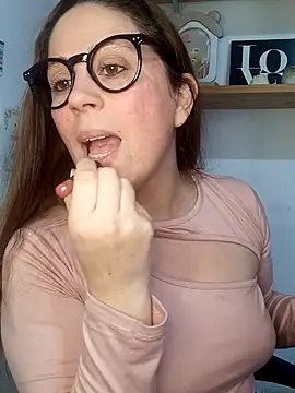 Snapshot of SofiEsteves chatting on May 23, 2026, 3:27 pm SofiEsteves online show from May 23, 2026, 3:27 pm