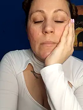 SofiEsteves online show from June 28, 2026, 5:52 pm