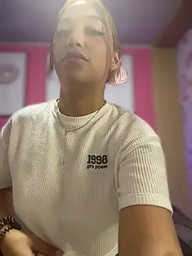 Kitty-LS online show from December 18, 2025, 1:17 pm