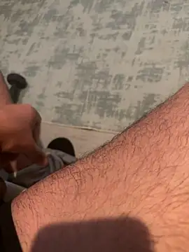 esmer baran44 online show from December 16, 2025, 4:23 pm