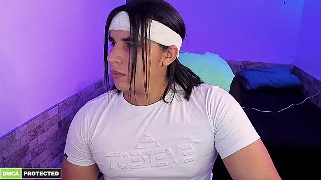 latinboyfit online show from April 5, 2026, 6:49 pm