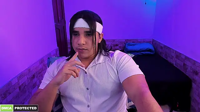 latinboyfit online show from April 26, 2026, 9:56 pm