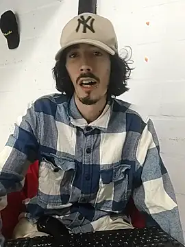 sk8-boy online show from May 7, 2026, 4:12 pm