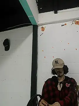 sk8-boy online show from May 14, 2026, 4:58 pm