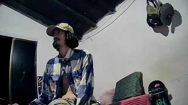 sk8-boy online show from August 9, 2026, 12:01 am