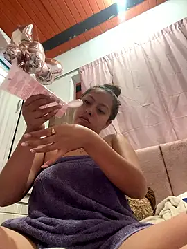 Emily joee  online show from January 7, 2026, 4:42 pm