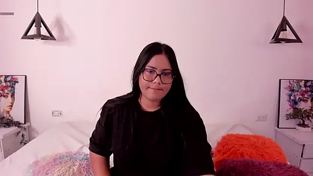 Briana Goldd online show from May 8, 2026, 3:56 am