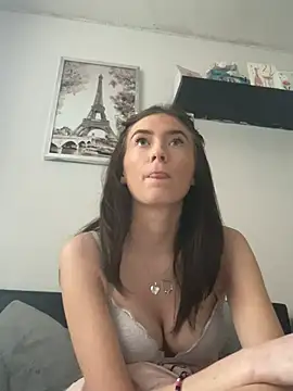 Keriacat  online show from January 6, 2026, 3:27 pm