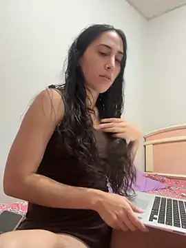 LatinDoll8 online show from June 28, 2026, 12:16 am