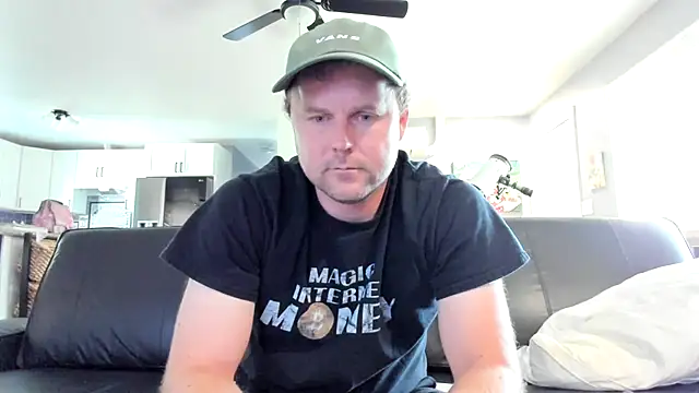Studmuffin4you online show from August 8, 2026, 12:13 am