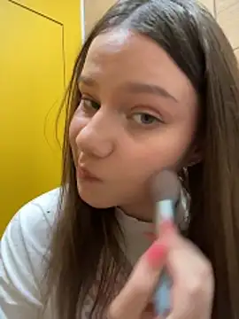 Niki Hug online show from February 6, 2026, 10:40 am