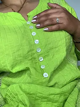 missmisha01 online show from January 11, 2026, 6:51 am