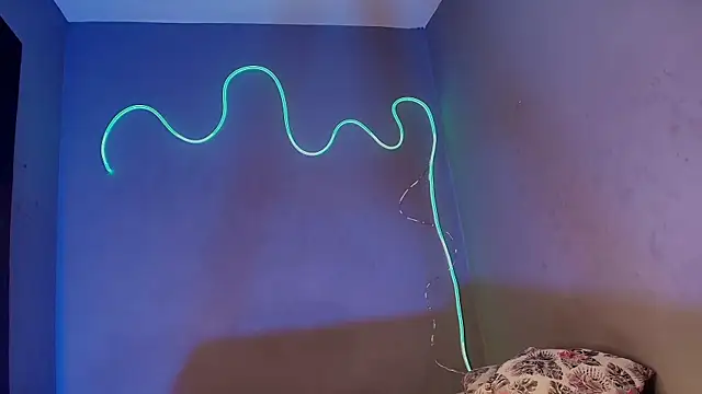 saramaartinez online show from December 22, 2025, 12:02 pm