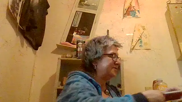 becky1111 online show from April 23, 2026, 12:29 pm