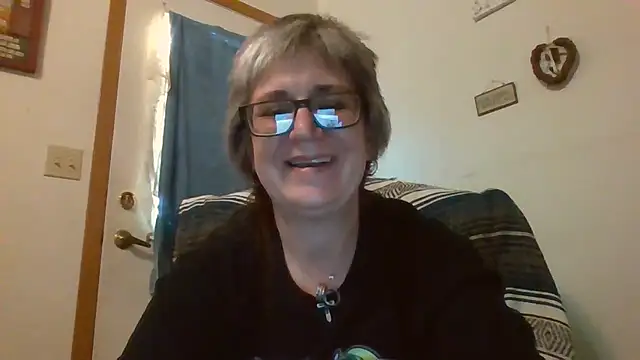 becky1111 online show from May 16, 2026, 12:29 am