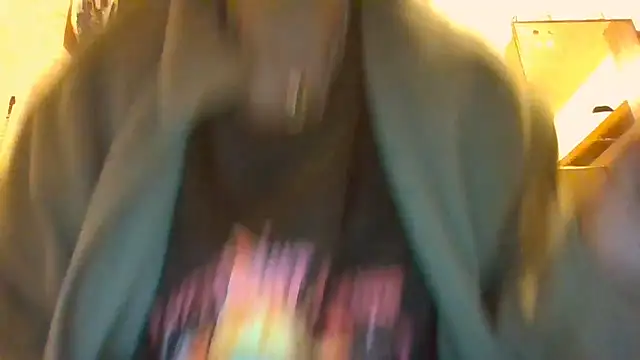 becky1111 online show from May 19, 2026, 8:53 am
