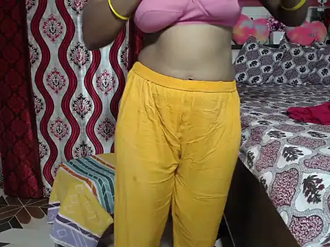 surbhi01 online show from June 26, 2026, 4:28 am
