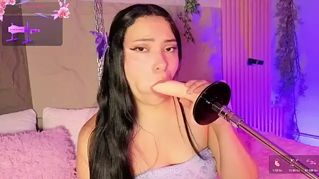 isabellagiirl online show from August 1, 2026, 2:27 pm