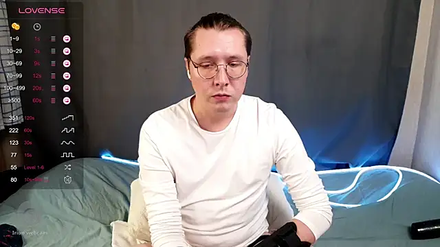 NakedIsaac online show from July 10, 2026, 5:37 pm