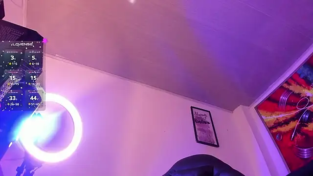 Snapshot of Violet_Blazee chatting on February 14, 2026, 7:10 pm Violet Blazee online show from February 14, 2026, 7:10 pm