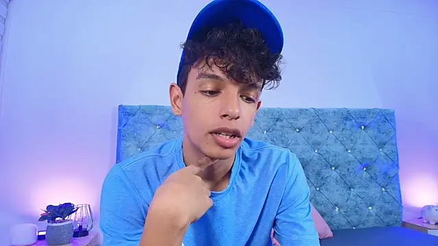 maxfrost 1 online show from February 2, 2026, 7:23 pm