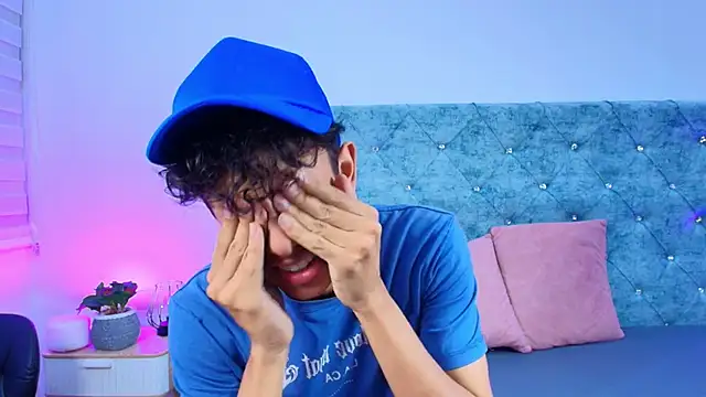 maxfrost 1 online show from February 5, 2026, 7:18 pm