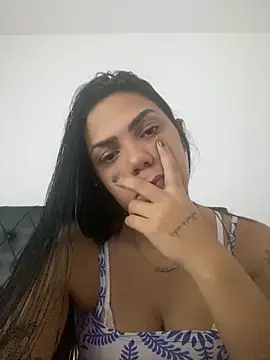 Nini  online show from December 18, 2025, 5:41 pm