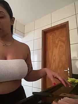 Snapshot of Nini_ chatting on June 9, 2026, 4:07 pm Nini online show from June 9, 2026, 4:07 pm