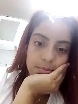 mia hottie2210 online show from January 16, 2026, 5:11 am