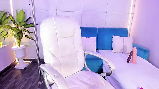 Mia Ness online show from January 10, 2026, 12:29 pm