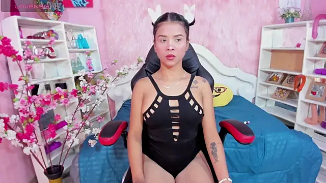 kamy bad girl online show from January 13, 2026, 3:23 am