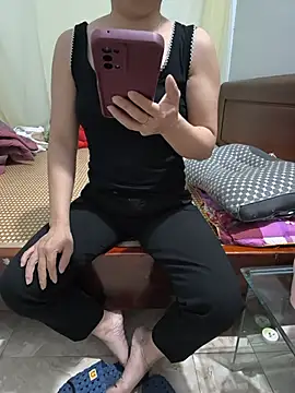 Snapshot of Sweet-Berryy chatting on July 8, 2026, 2:49 am Sweet-Berryy online show from July 8, 2026, 2:49 am